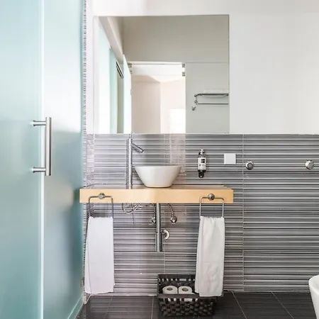 Plum Guide - Majestic Mellow Appartement